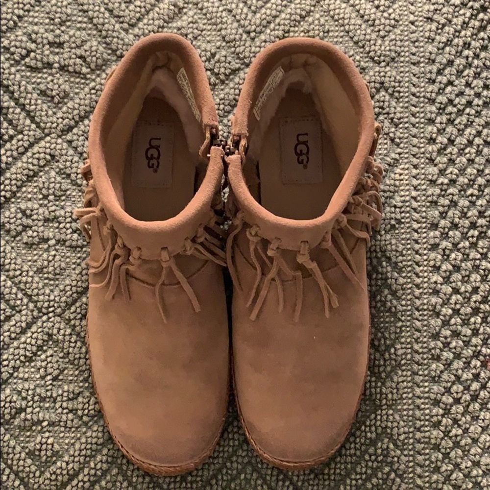 Ugg Shenendoah Fringe Suede Moccasin Bootie 8
